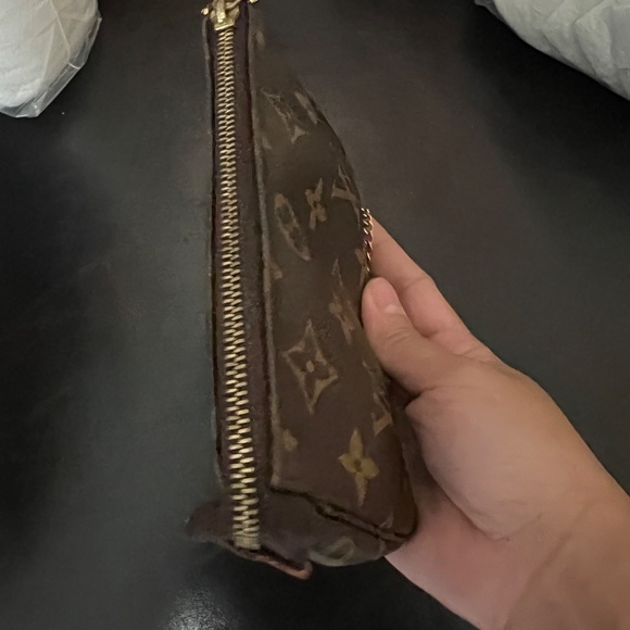 LV Pochette accessories - Picture 4 of 12